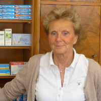 Frau  Regine Klaus